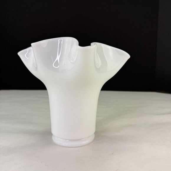 Vintage Art Glass White Handkerchief Vase - Picture 4 of 11